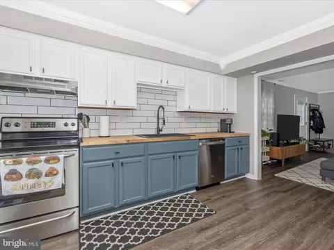 Kitchen - 1133 Providence Ct, Frederick, MD 21703 photo 4 of 6