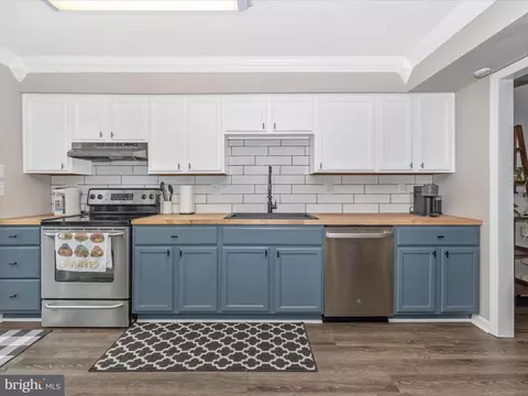 Kitchen - 1133 Providence Ct, Frederick, MD 21703 photo 3 of 6