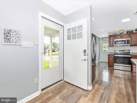 448 Carrollton Dr, Frederick, MD 21701 photo 3