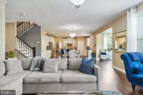 Entry Way - 2056 Chamberlain Dr, Frederick, MD 21702 photo 4 of 10