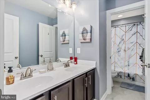 Entry Way - 2056 Chamberlain Dr, Frederick, MD 21702 photo 9 of 10