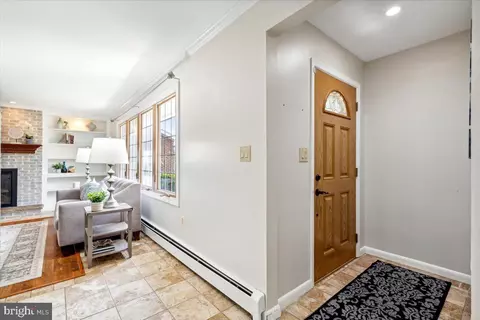 Entry Way - 5 Peters Ln, Frederick, MD 21701 photo 1 of 4