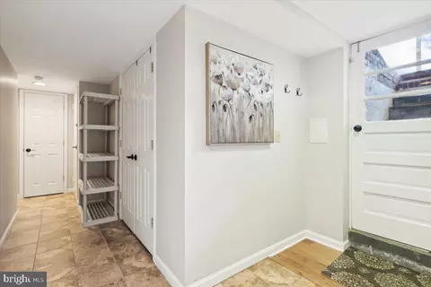 Entry Way - 5 Peters Ln, Frederick, MD 21701 photo 4 of 4