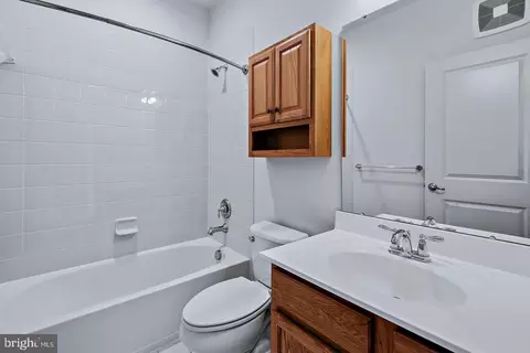 Bath - 306 A Mill Pond Rd, Frederick, MD 21701 photo 2 of 3