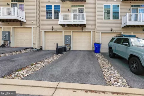 Exterior - 306 A Mill Pond Rd, Frederick, MD 21701 photo 2 of 3