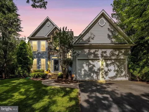 Exterior - 1707 Dearbought Dr, Frederick, MD 21701 photo 2 of 15