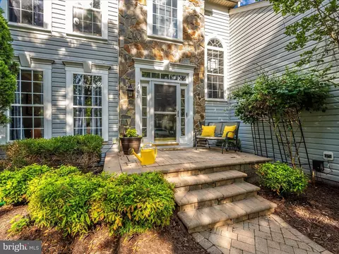 Exterior - 1707 Dearbought Dr, Frederick, MD 21701 photo 3 of 15