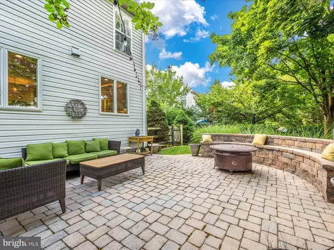 Exterior - 1707 Dearbought Dr, Frederick, MD 21701 photo 9 of 15