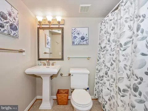 Bath - 1707 Dearbought Dr, Frederick, MD 21701 photo 5 of 5