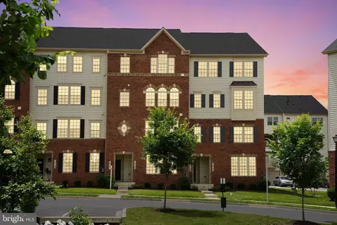 10127 Fauberg St, Ijamsville, MD 21754