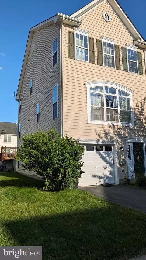 Exterior - 3511 Ward Ln, Frederick, MD 21704 photo 3 of 9