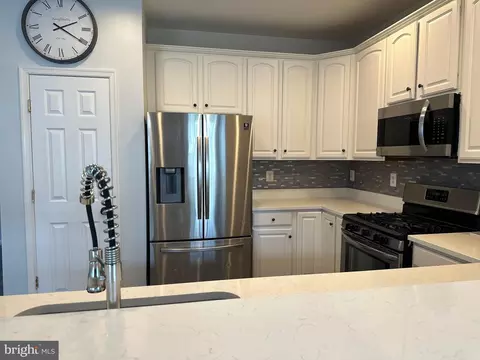 Kitchen - 3511 Ward Ln, Frederick, MD 21704 photo 4 of 5