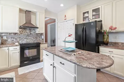 1674 Wheyfield Dr, Frederick, MD 21701 photo 17
