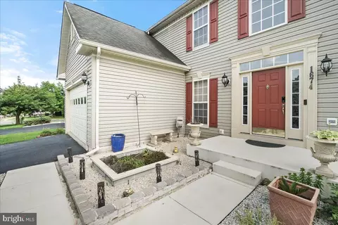 1674 Wheyfield Dr, Frederick, MD 21701 photo 3