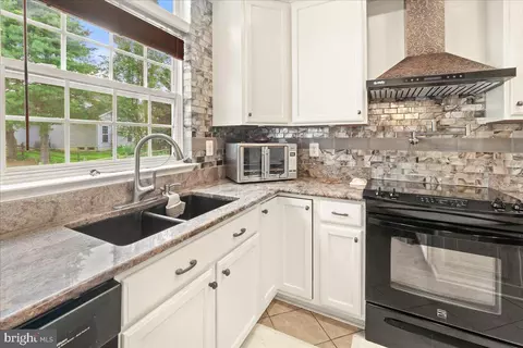 1674 Wheyfield Dr, Frederick, MD 21701 photo 15