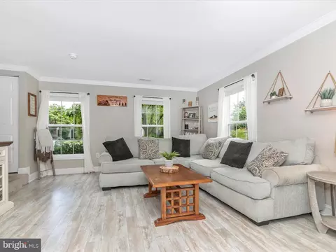 Living - 499 Arwell Ct, Frederick, MD 21703 photo 3 of 5