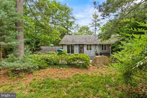 Exterior - 8623 Pinecliff Dr, Frederick, MD 21704 photo 21 of 28