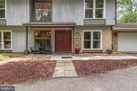 Exterior - 8623 Pinecliff Dr, Frederick, MD 21704 photo 6 of 28