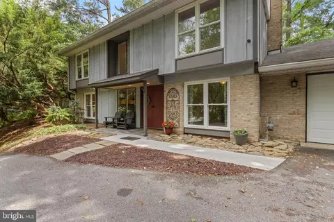 Exterior - 8623 Pinecliff Dr, Frederick, MD 21704 photo 3 of 28
