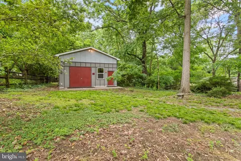 Exterior - 8623 Pinecliff Dr, Frederick, MD 21704 photo 25 of 28