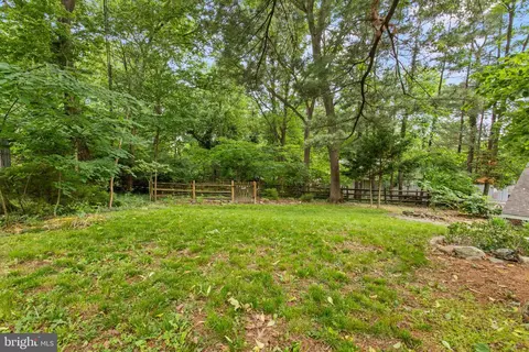 Exterior - 8623 Pinecliff Dr, Frederick, MD 21704 photo 24 of 28