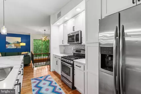 Kitchen - 8623 Pinecliff Dr, Frederick, MD 21704 photo 7 of 9