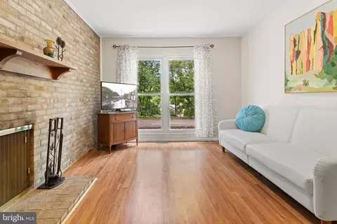 Living - 8623 Pinecliff Dr, Frederick, MD 21704 photo 2 of 7