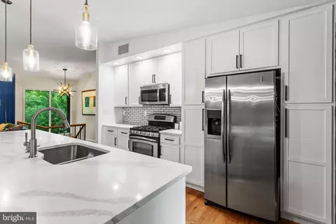 Kitchen - 8623 Pinecliff Dr, Frederick, MD 21704 photo 8 of 9