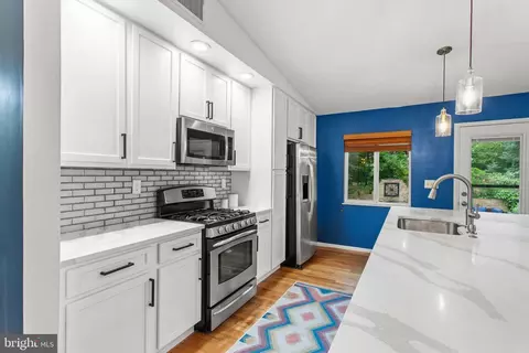 Kitchen - 8623 Pinecliff Dr, Frederick, MD 21704 photo 4 of 9