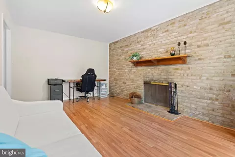 Living - 8623 Pinecliff Dr, Frederick, MD 21704 photo 5 of 7