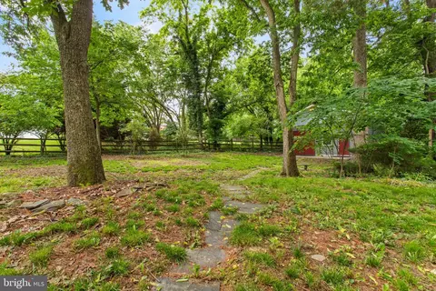 Exterior - 8623 Pinecliff Dr, Frederick, MD 21704 photo 23 of 28