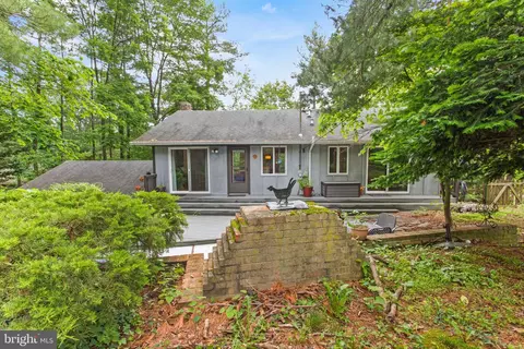 Exterior - 8623 Pinecliff Dr, Frederick, MD 21704 photo 20 of 28