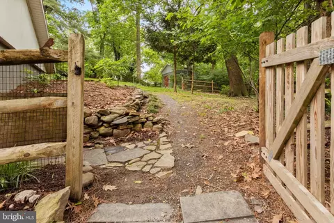 Exterior - 8623 Pinecliff Dr, Frederick, MD 21704 photo 28 of 28