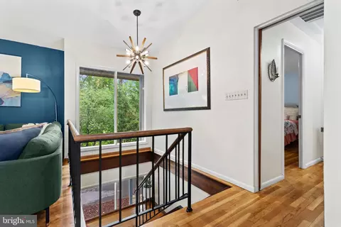 Entry Way - 8623 Pinecliff Dr, Frederick, MD 21704 photo 7 of 10