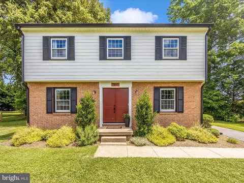 7895 W Hills Dr, Frederick, MD 21702