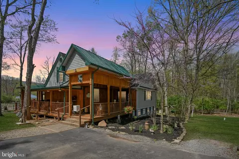 7218 Kellys Store Rd, Thurmont, MD 21788
