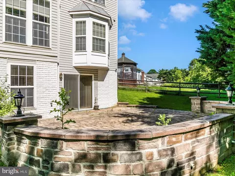 Exterior - 1802 Black Walnut Ct, Frederick, MD 21701 photo 7 of 15