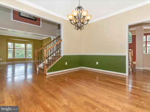 Living - 1802 Black Walnut Ct, Frederick, MD 21701 photo 4 of 15