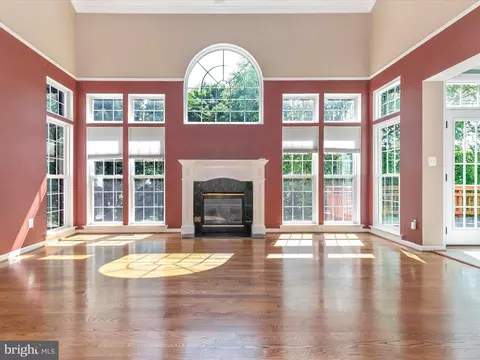 Living - 1802 Black Walnut Ct, Frederick, MD 21701 photo 6 of 15