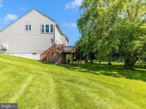 Exterior - 1802 Black Walnut Ct, Frederick, MD 21701 photo 13 of 15