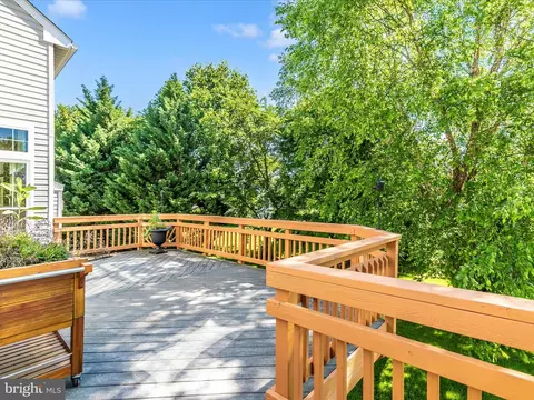 Exterior - 1802 Black Walnut Ct, Frederick, MD 21701 photo 10 of 15