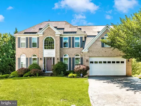 Exterior - 1802 Black Walnut Ct, Frederick, MD 21701 photo 4 of 15