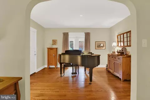 204 Grove Blvd, Frederick, MD 21701 photo 4