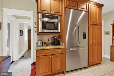 204 Grove Blvd, Frederick, MD 21701 photo 9