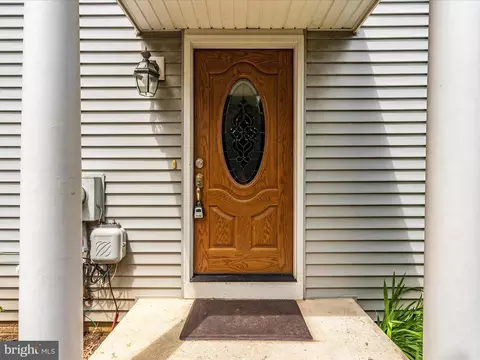 5814 Farmgate Ct, Frederick, MD 21703 photo 2