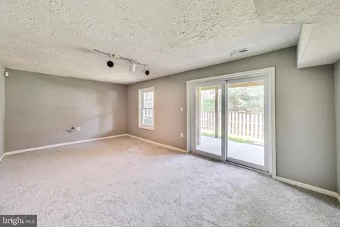 Living - 6119 Baldridge Cir, Frederick, MD 21701 photo 6 of 7