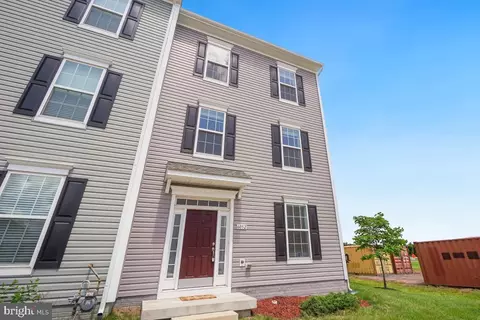 6052 Krantz Dr, Frederick, MD 21703 photo 2