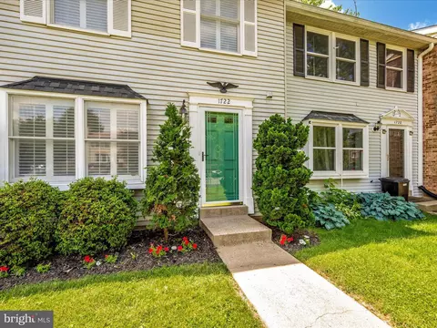 1722 Heather Ln, Frederick, MD 21702 photo 2