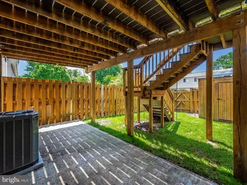 1722 Heather Ln, Frederick, MD 21702 photo 5