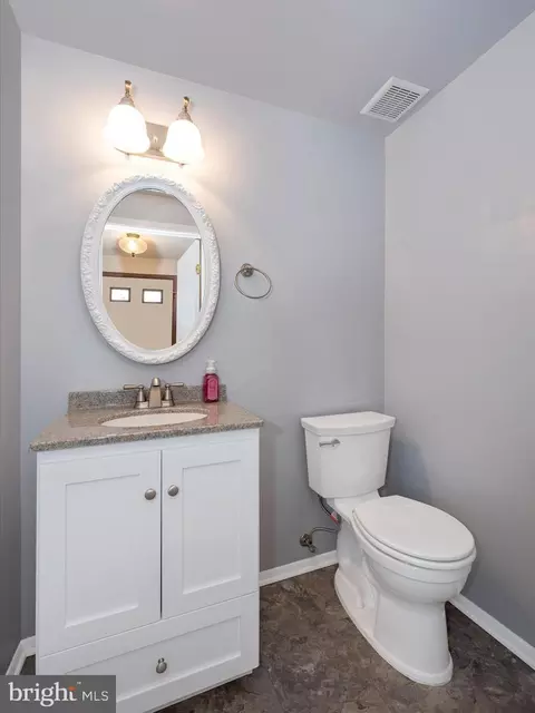1722 Heather Ln, Frederick, MD 21702 photo 13